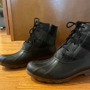 Black and grey Sherry boots